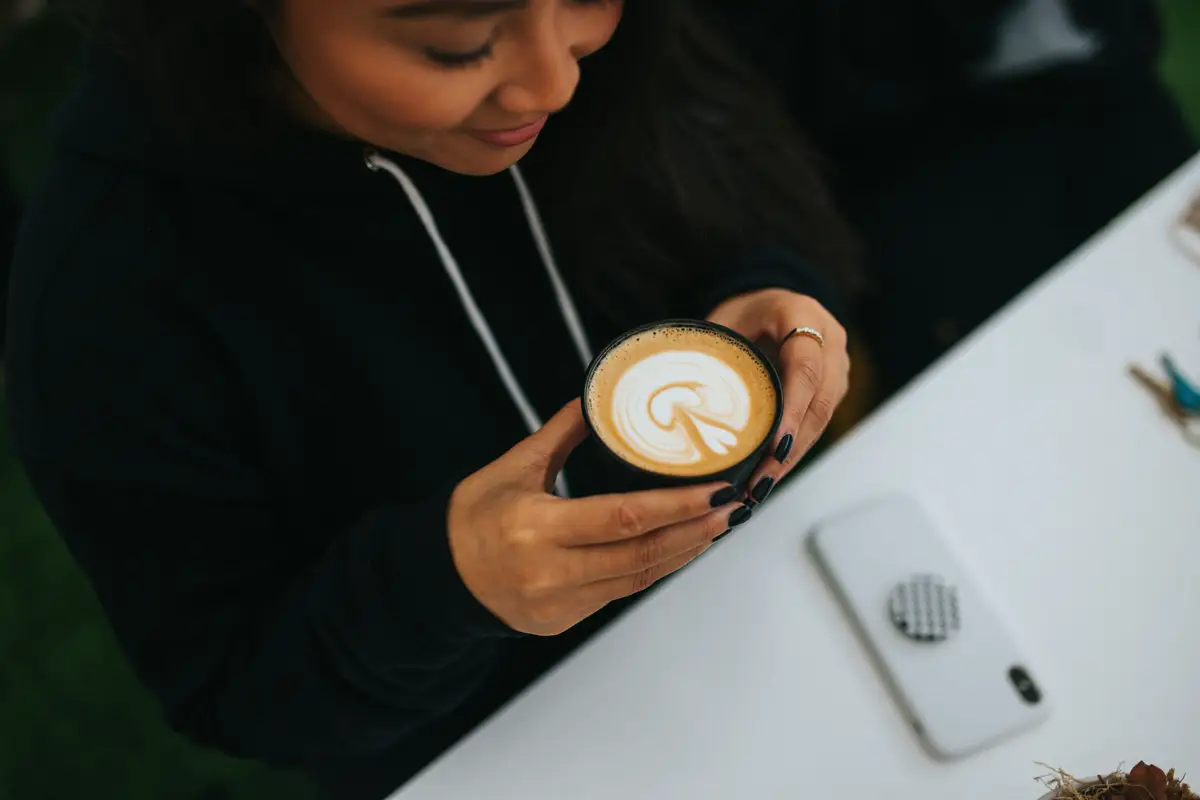 Bezpośrednie starcie: Płynność kontra fundament